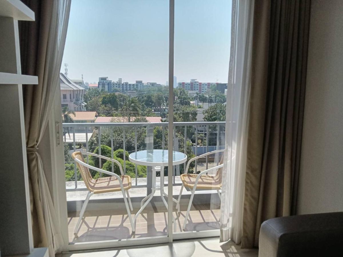 Апартаменти Fluffy Bed And Seaview @Bangsaen Екстер'єр фото